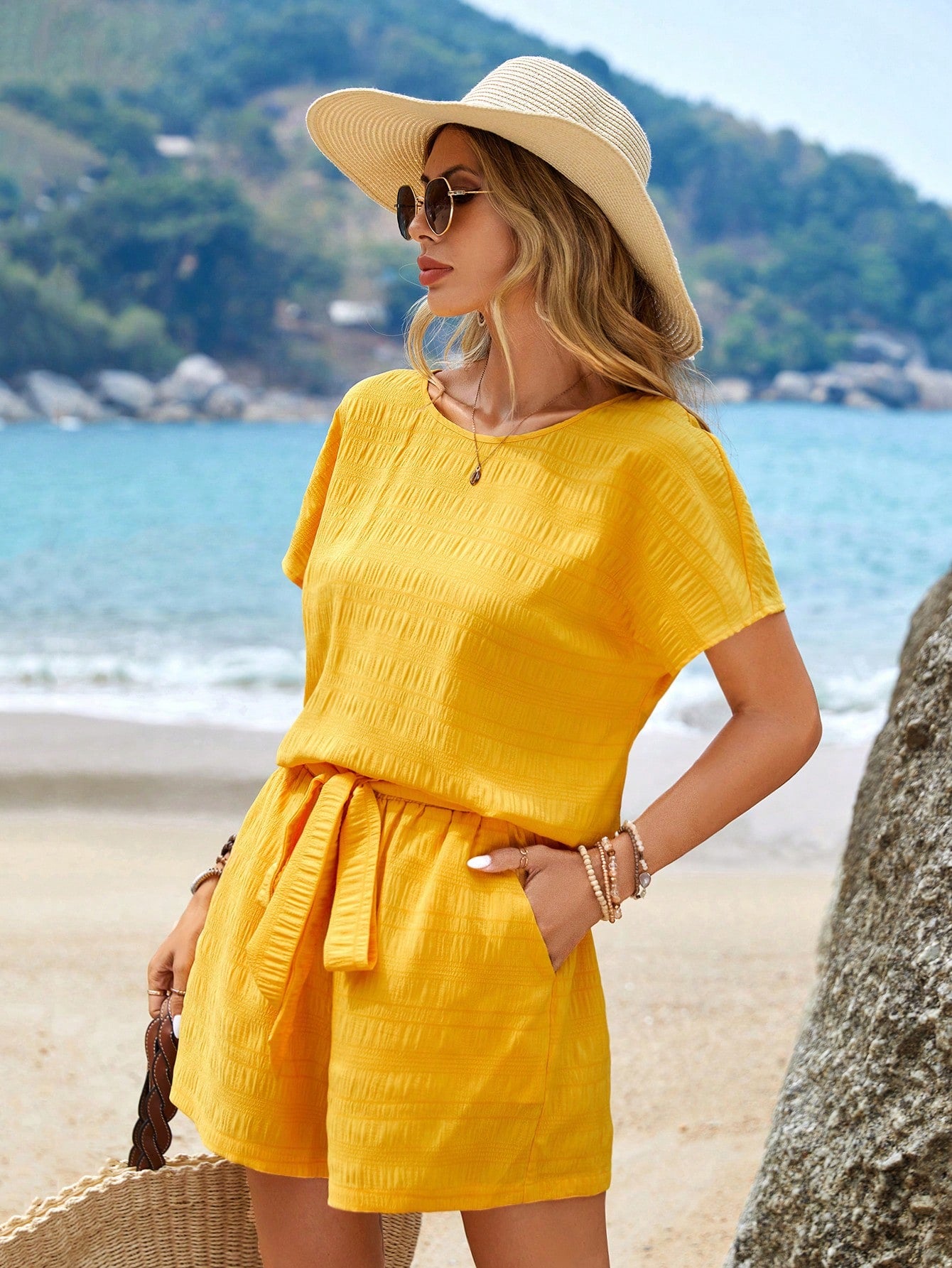 Conjuntos Femininos
Conjunto Saia e Blusa
Conjunto Cropped e Saia
Conjunto de Duas Peças
Conjunto Casual Feminino
Conjunto Elegante
Conjunto para Festa
Conjunto de Shorts e Top
Conjunto de Tricô
Conjunto de Verão Feminino
Conjunto de Inverno Feminino
Conjunto Plus Size
Conjunto de Roupa de Praia
Conjunto de Roupa Esportiva Feminina
Conjunto com Estampa Floral
Moda femenina
Verão2025
Moda
Estilo
Verao
Verão2025
Verão
Conjuntos de verao