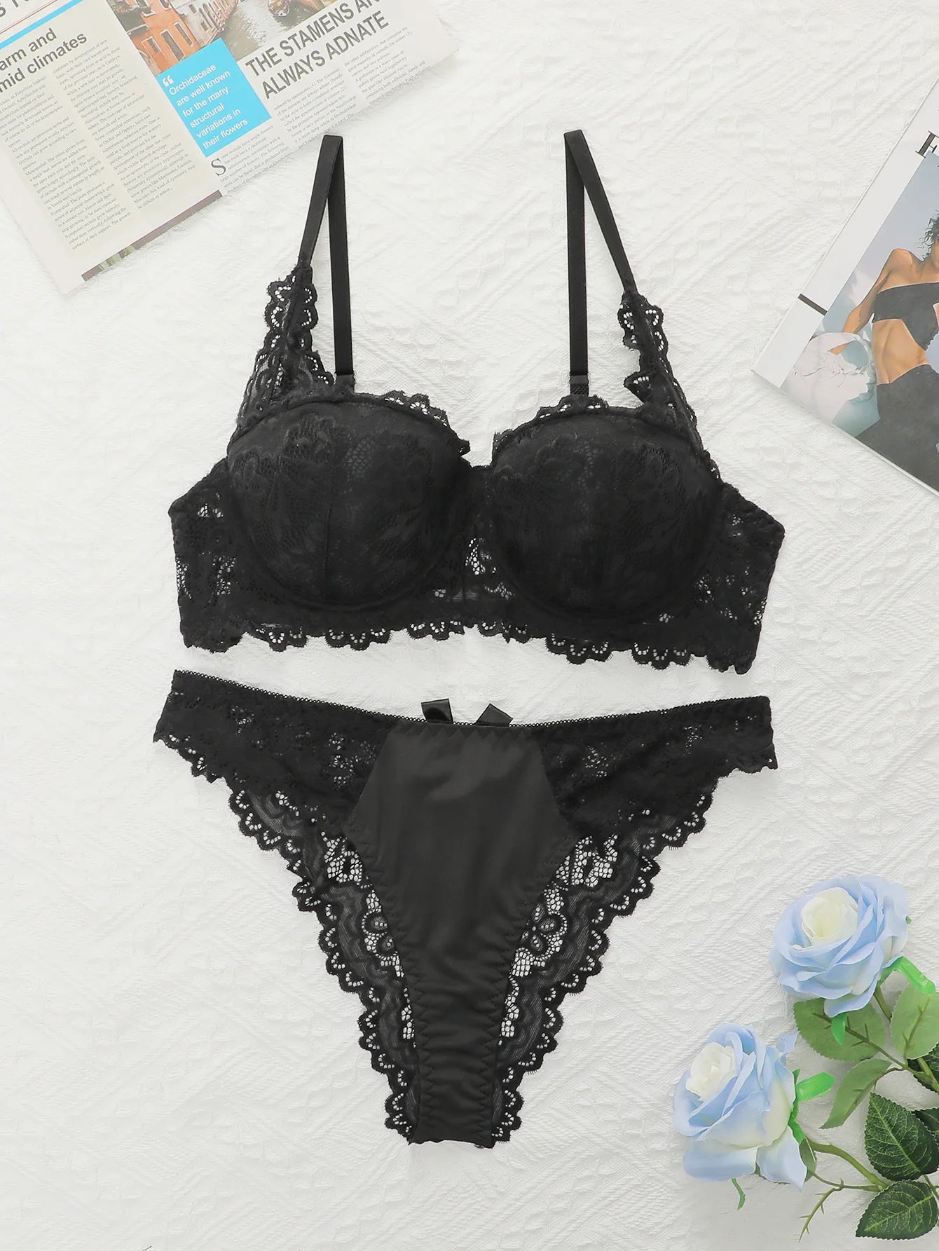 Moda feminina;
Lingerie;
Sutiã;
Calcinha;
Renda;
Conjunto lingerie;
Sutiã Confortável;
Conjunto lingerie de renda;
Sutiã com Bojo