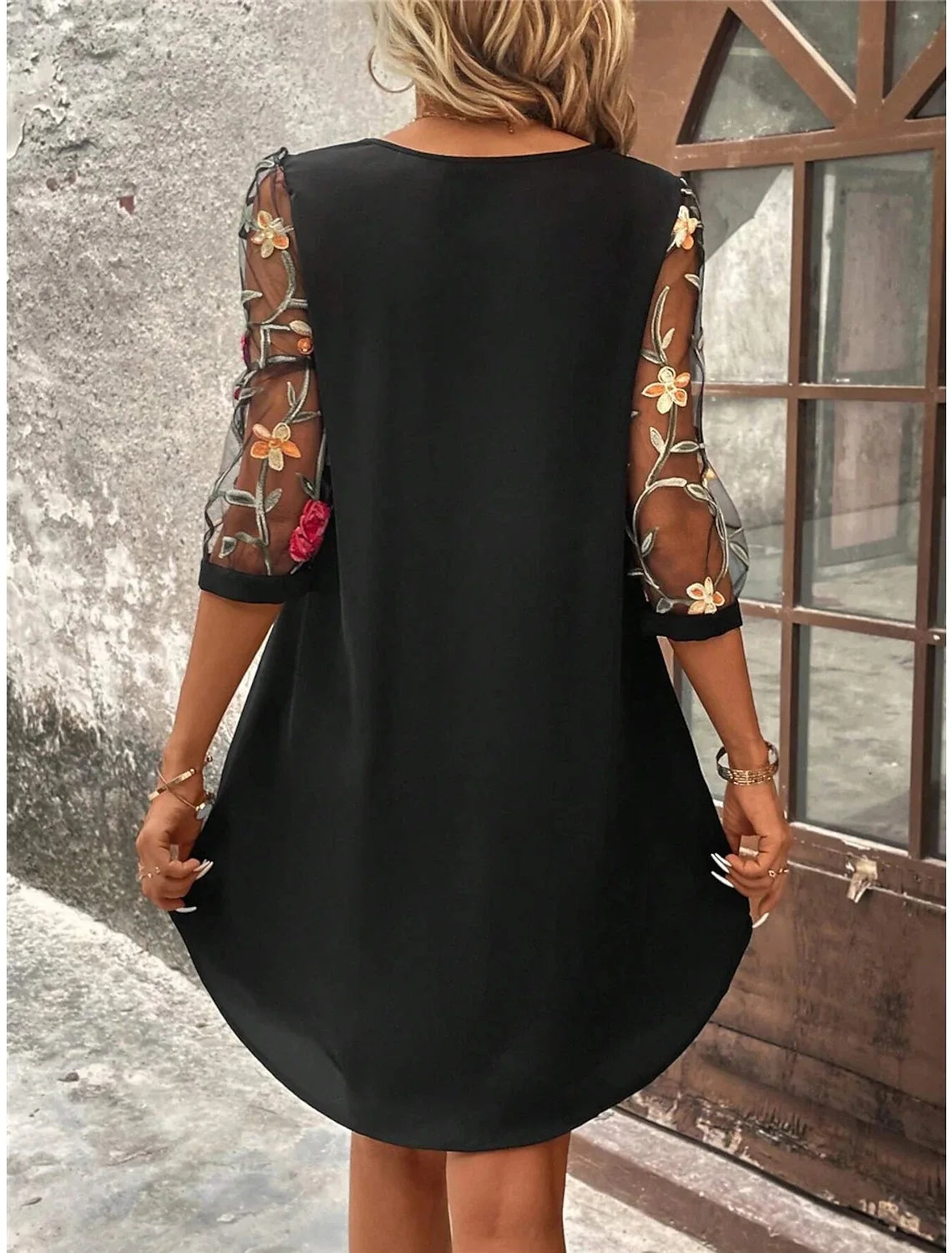 Vestido Feminino com Bordado Tamires