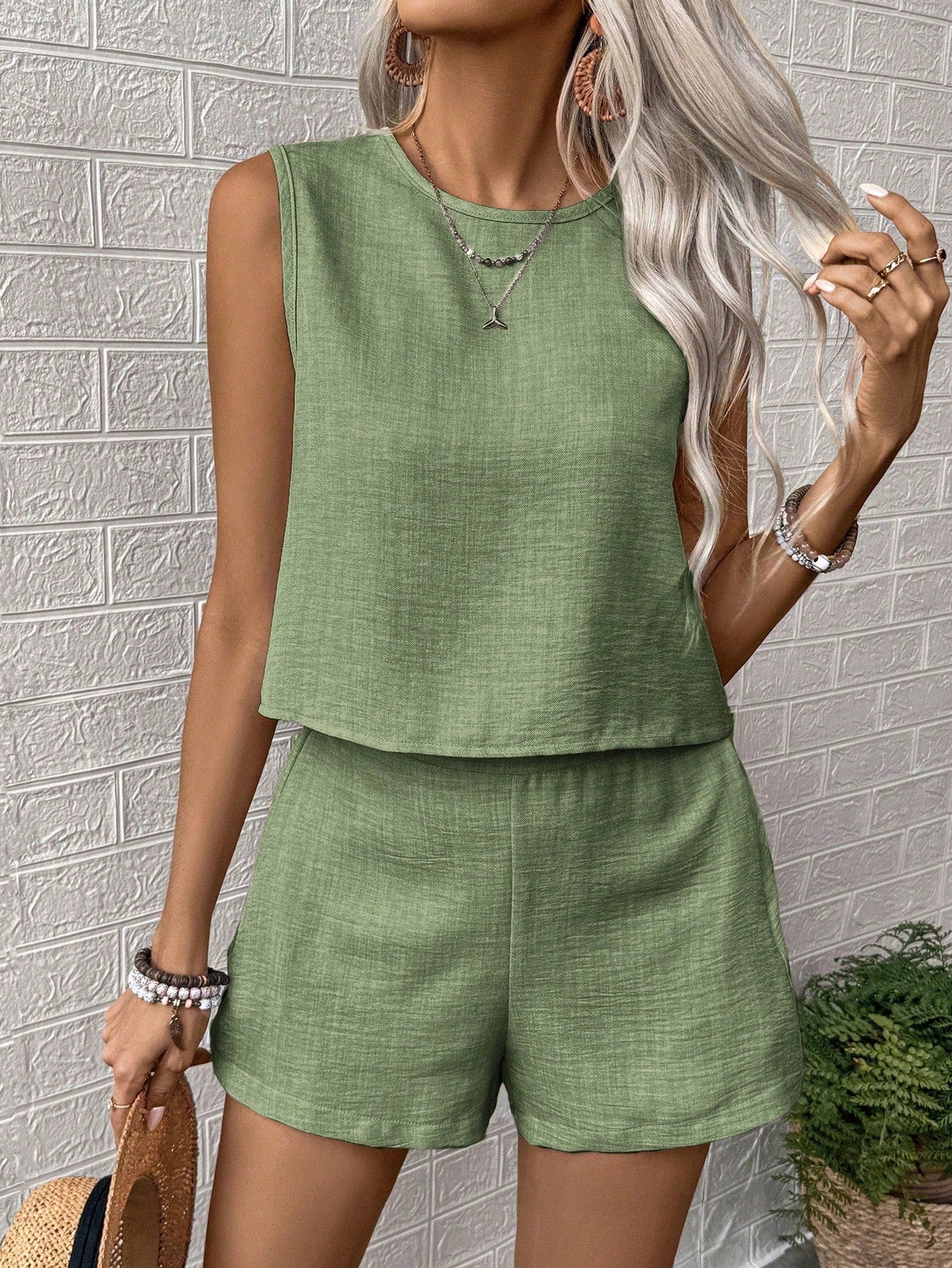 Conjuntos Femininos
 Conjunto Saia e Blusa
  Conjunto Cropped e Saia
 Conjunto de Duas Peças
 Conjunto Casual Feminino
 Conjunto Elegante
 Conjunto para Festa
Conjunto de Shorts e Top
  Conjunto de Tricô
 Conjunto de Verão Feminino
 Conjunto de Inverno Feminino
 Conjunto Plus Size
 Conjunto de Roupa de Praia
 Conjunto de Roupa Esportiva Feminina
Conjunto com Estampa Floral
Moda femenina
Verão2025
Moda
Estilo
Verao
Verão2025
Verão
Conjuntos de verao